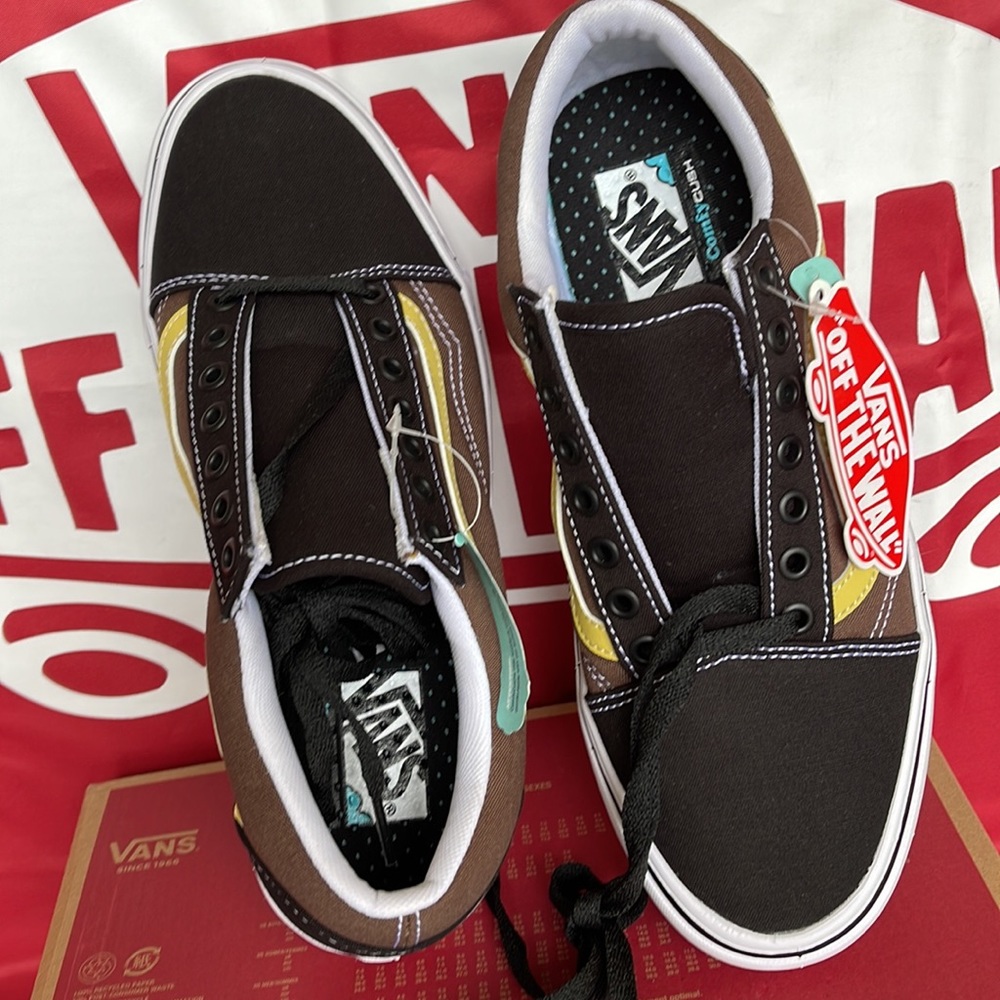 Vans Comfycush Old
(Tri-Tone)Bikrandrmermgld
VNOA5DYC8U8
WMNS sneakers - Picture 13 of 16